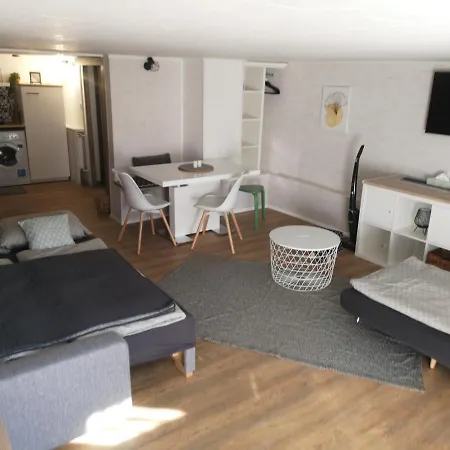 Bibi Apartman דירה *